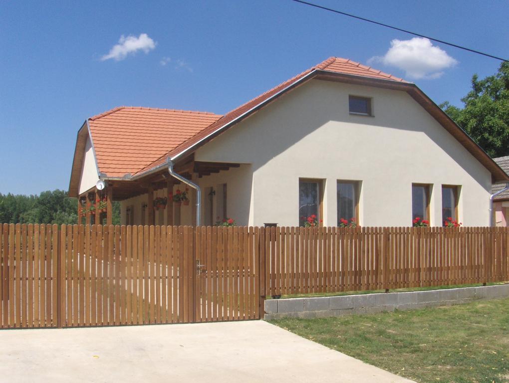 Kékszilva Vendégház Pap Exterior foto